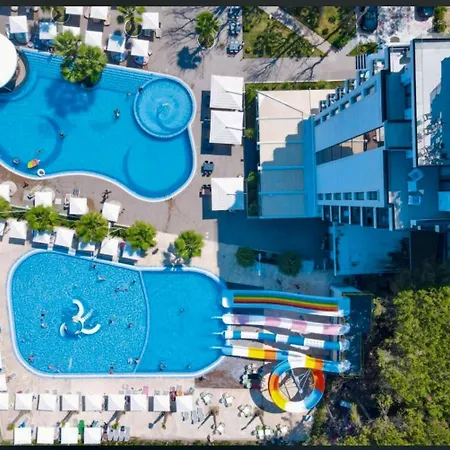 Henry & Hotel 5*