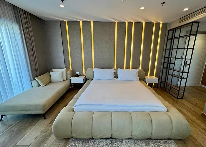 Henry & Hotel