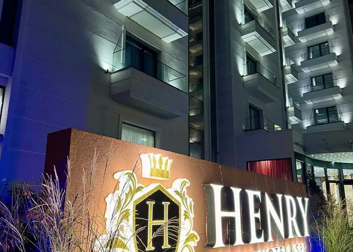 Henry & ホテル