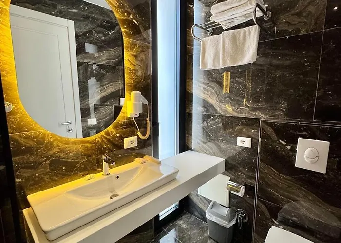 Henry & ホテル ゴーレム