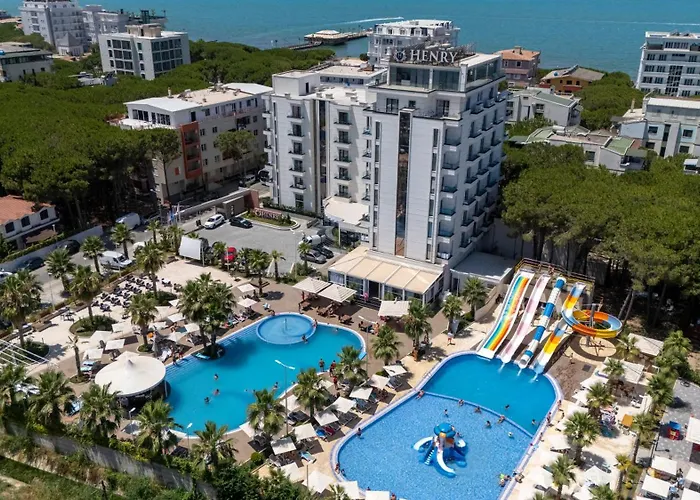 Henry & ホテル 5*