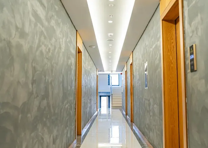 Henry & ホテル ゴーレム