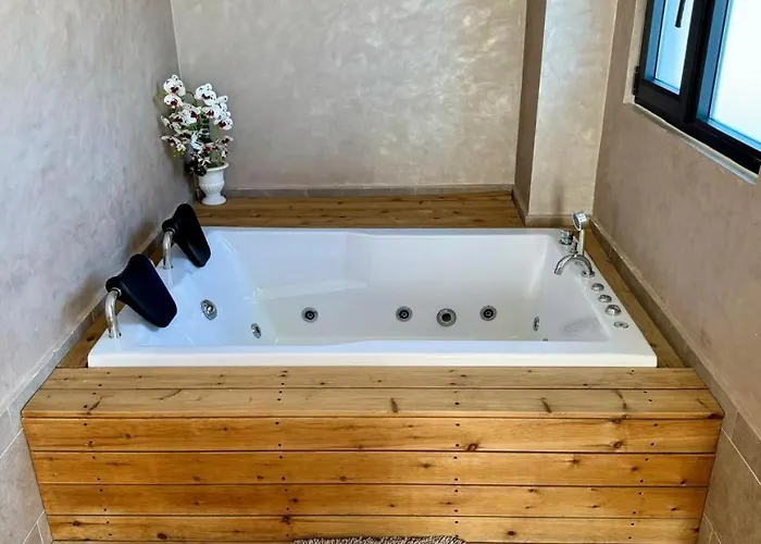 Henry & ホテル ゴーレム