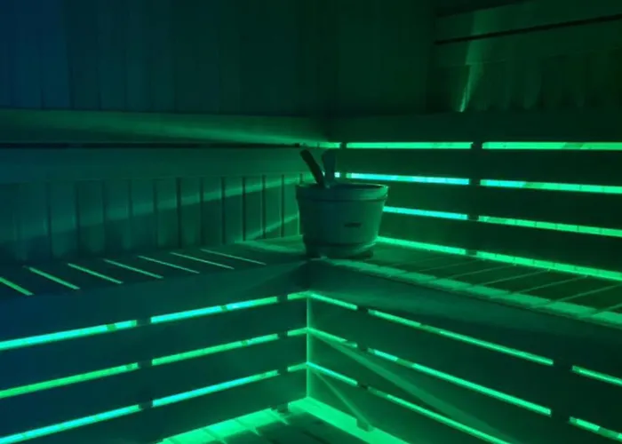 Hotel Henry & Golem (Tirana)