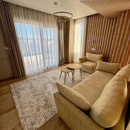 Hotel Henry & Golem (Tirana)