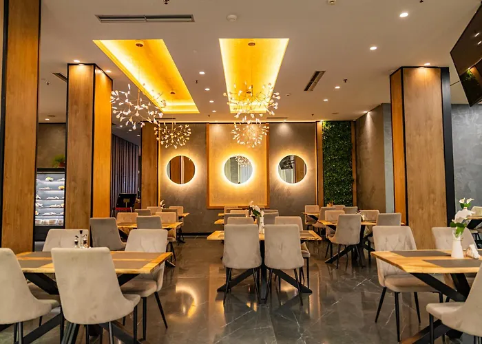 Hotel Henry & Golem (Tirana)